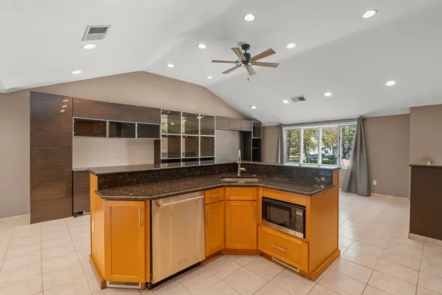 $869,900 | 14 Raylen Avenue, Peabody, MA 01960