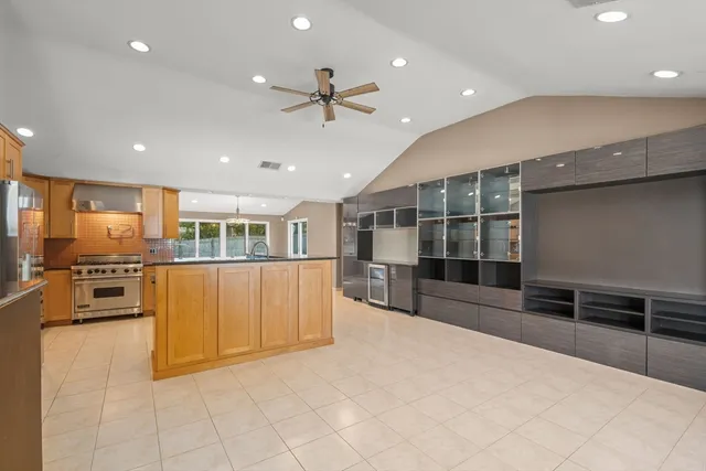 $869,900 | 14 Raylen Avenue, Peabody, MA 01960