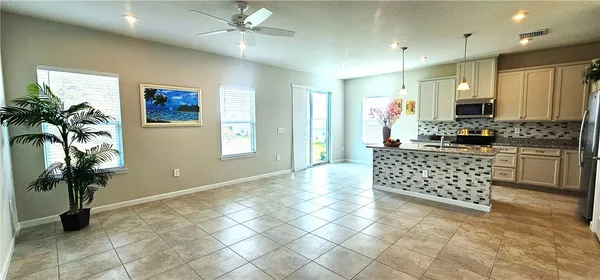 $2,400 | 6746 Rumine Circle, Vero Beach, FL 32967