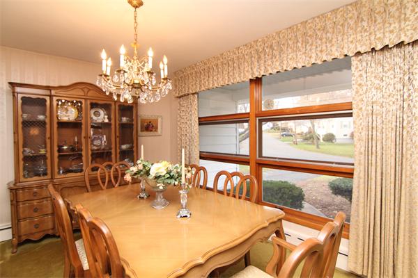 6 Country Club Road Stoneham, MA 02180 - Photo 5 of 25 Gallery Image 5