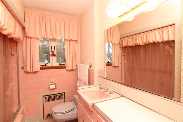 6 Country Club Road Stoneham, MA 02180 - Photo 10 of 25 Gallery Image 10