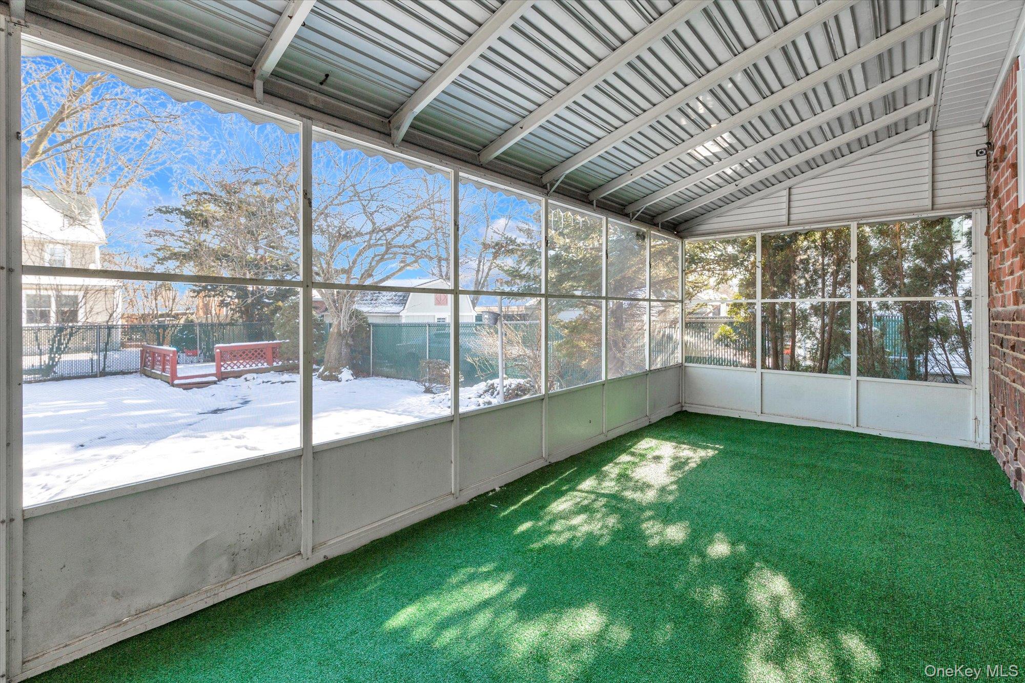 246 Wellington Road Mineola, NY 11501 - Photo 12 of 24