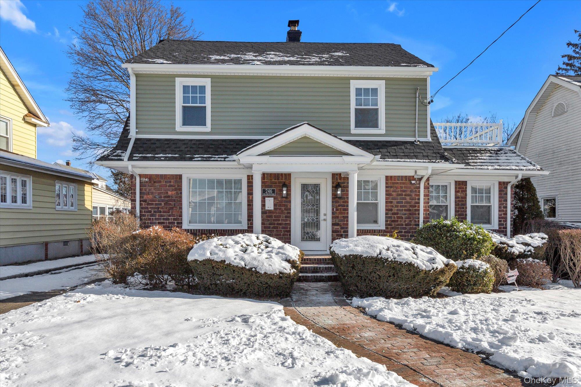 246 Wellington Road Mineola, NY 11501 - Photo 2 of 24