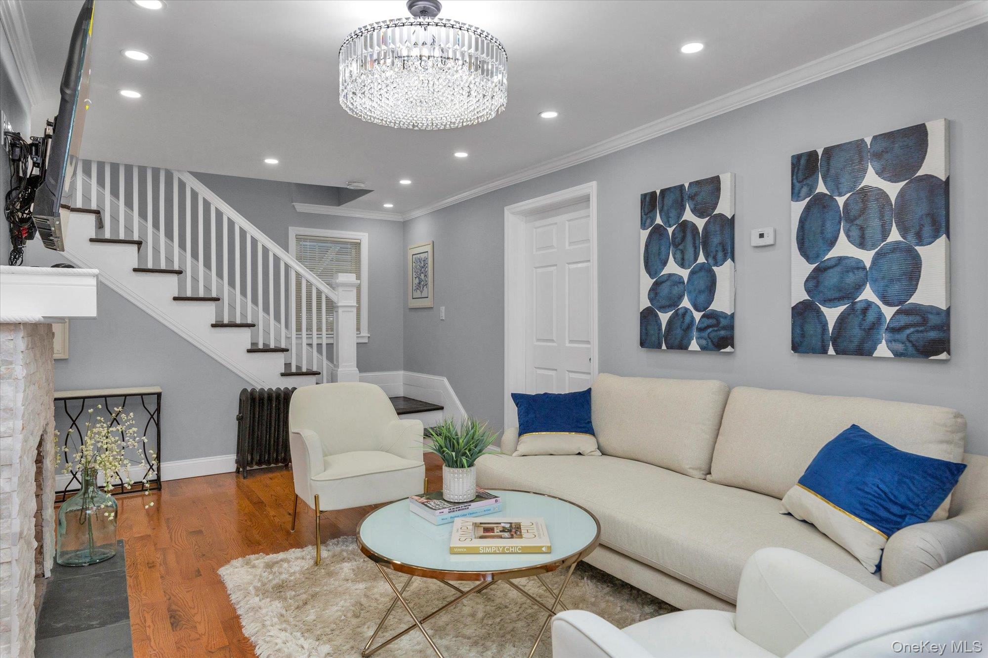 246 Wellington Road Mineola, NY 11501 - Photo 4 of 24