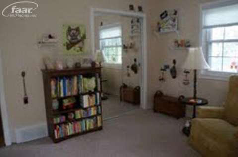 12359 White Lake Road Fenton, MI 48430 - Photo 13 of 26 20365309-12.JPG