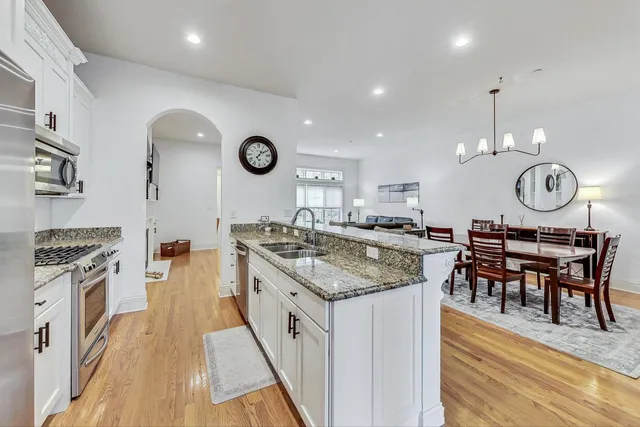 $650,000 | 1450 East Northwest Highway, Unit 13, Arlington Heights, IL 60004