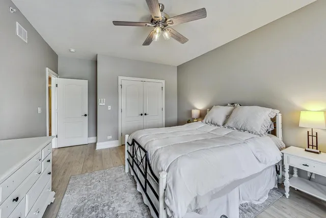 $650,000 | 1450 East Northwest Highway, Unit 13, Arlington Heights, IL 60004