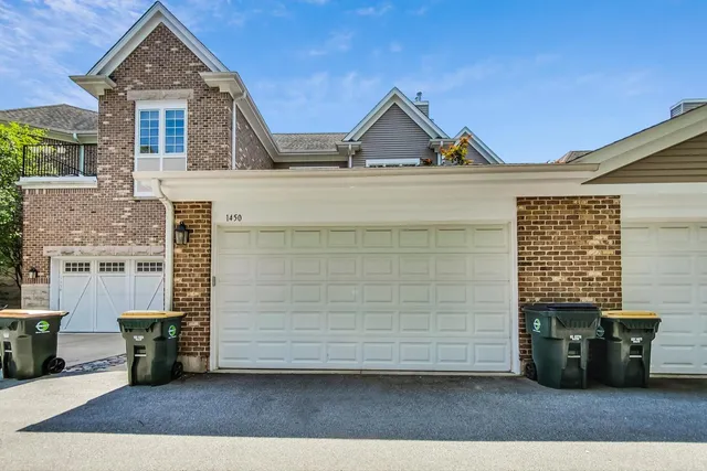 $650,000 | 1450 East Northwest Highway, Unit 13, Arlington Heights, IL 60004