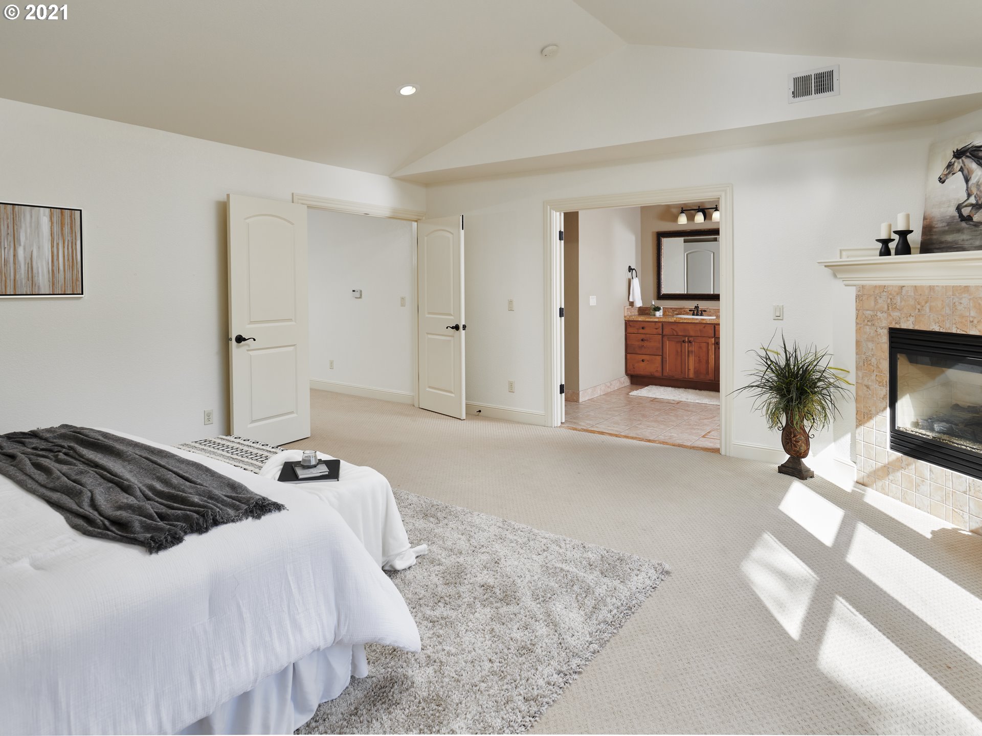 1022 Southwest Stephenson Street Portland, OR 97219 - Photo 15 of 31 Gallery Image 15