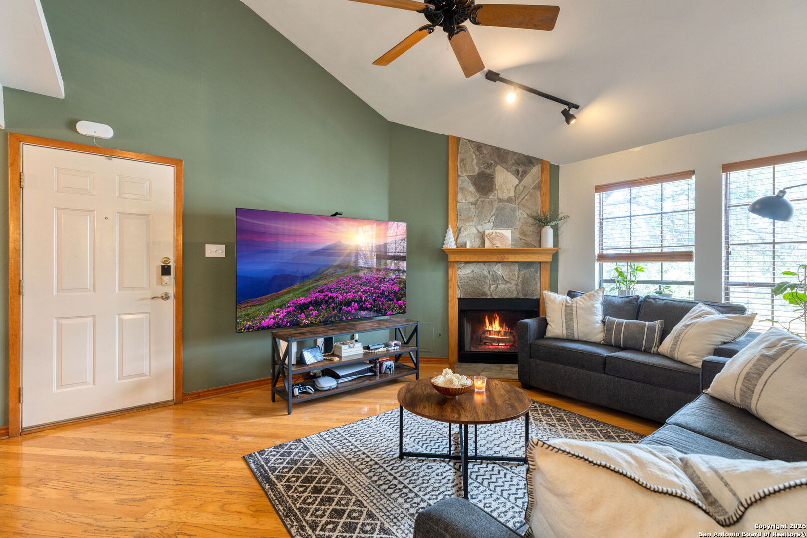 8655 Datapoint, Unit 506 San Antonio, TX 78229 - Photo 2 of 18