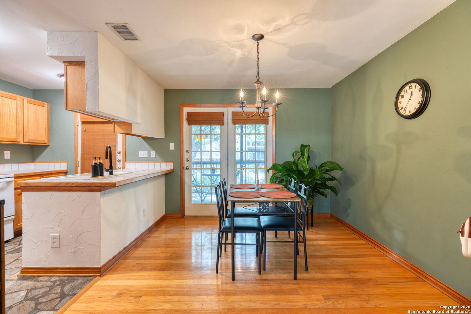 8655 Datapoint, Unit 506 San Antonio, TX 78229 - Photo 4 of 18