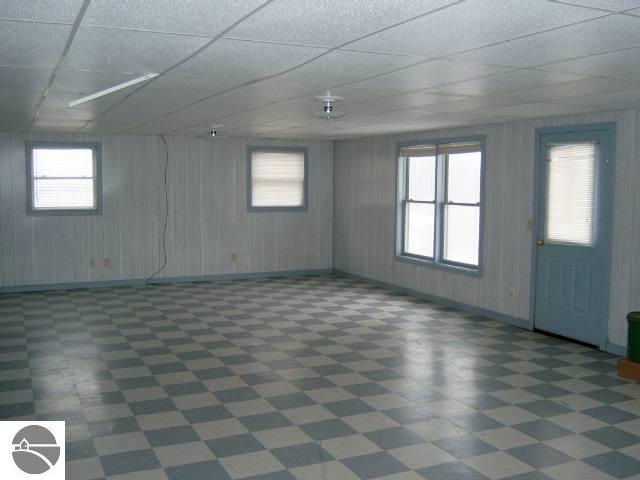 4790 Hilltop Road Grawn, MI 49637 - Photo 6 of 14 1689173-5.JPG