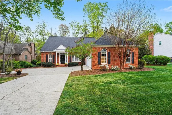 $425,000 | 2618 Turtle Creek Drive, High Point, NC 27265