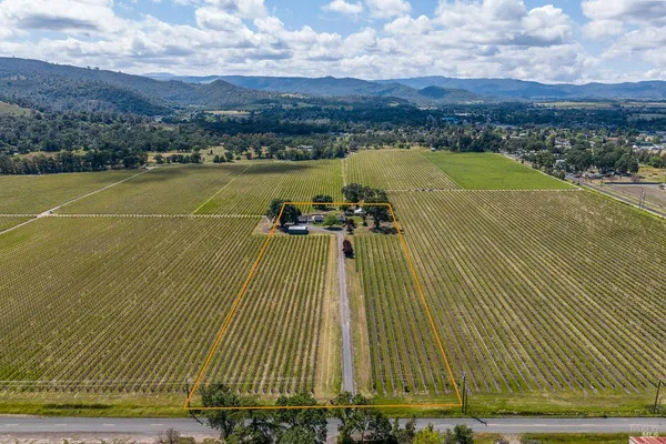 $869,000 | 4720 Clark Drive, Kelseyville, CA 95451