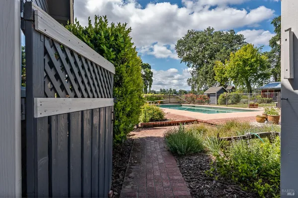 $869,000 | 4720 Clark Drive, Kelseyville, CA 95451