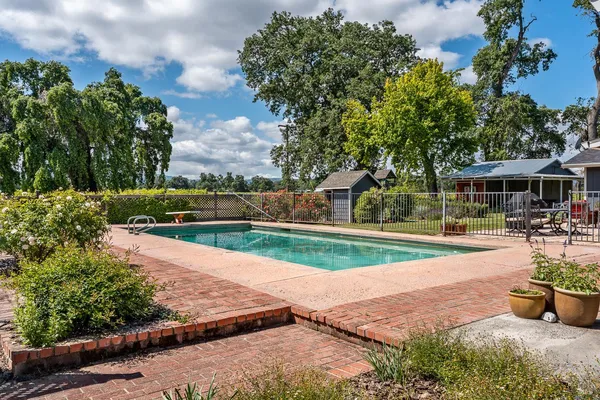 $869,000 | 4720 Clark Drive, Kelseyville, CA 95451