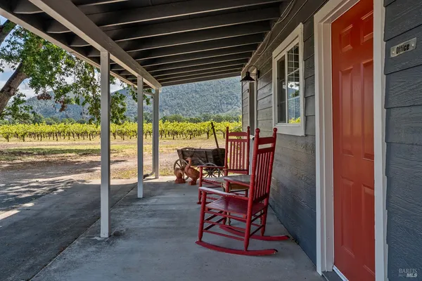 $869,000 | 4720 Clark Drive, Kelseyville, CA 95451