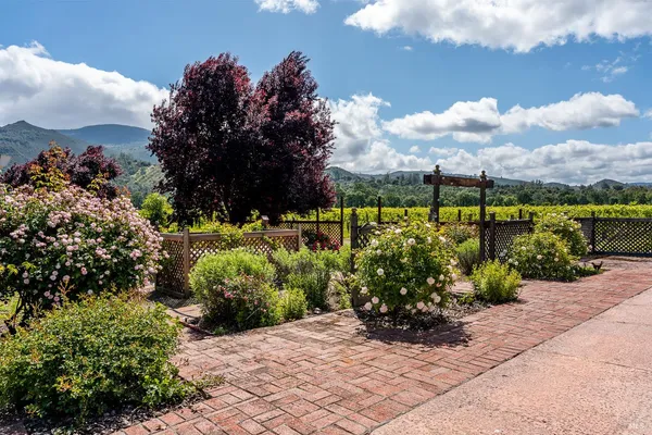 $869,000 | 4720 Clark Drive, Kelseyville, CA 95451