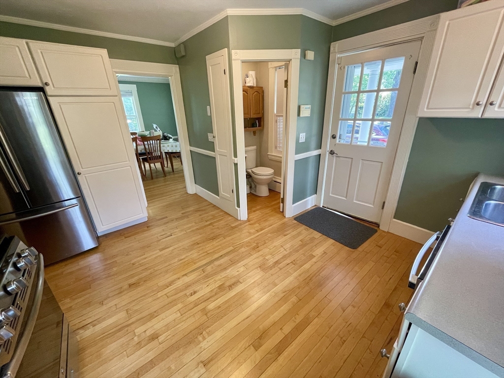 273 Main Street Wayland, MA 01778 - Photo 15 of 33