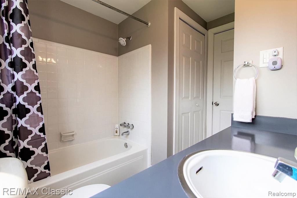 40611 West 10 Mile Road Novi, MI 48375 - Photo 40 of 42