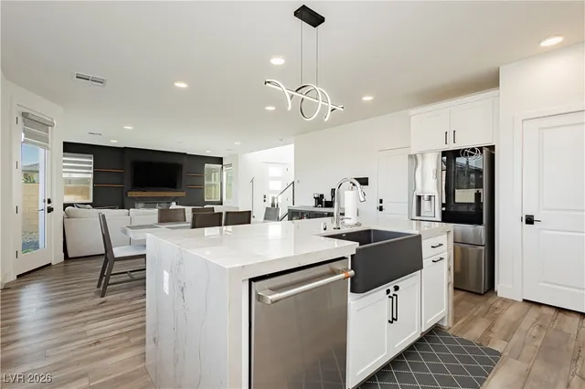 $3,900 | 6124 Redstone Hls Drive, Las Vegas, NV 89148