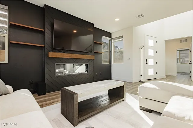 $3,900 | 6124 Redstone Hls Drive, Las Vegas, NV 89148