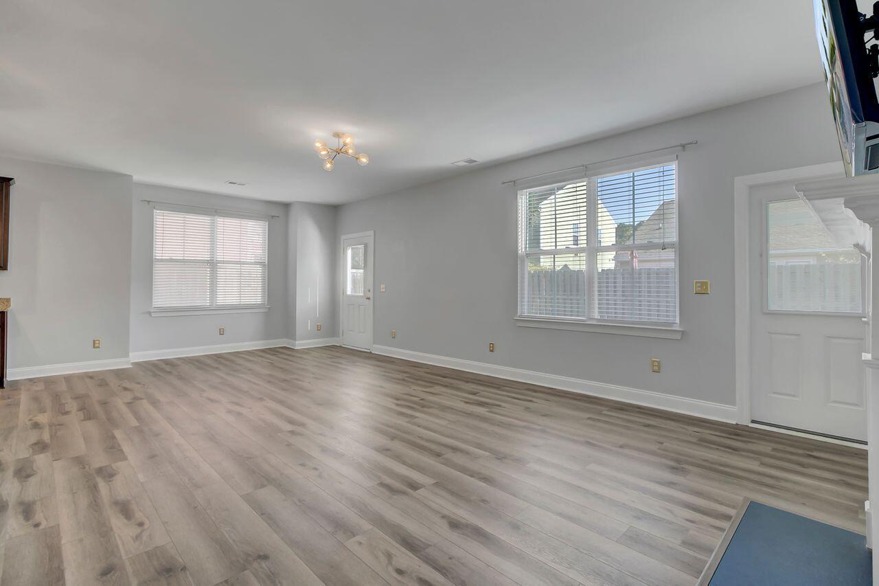 204 Rice Mill Place Wando, SC 29492 - Photo 12 of 41 Living room3