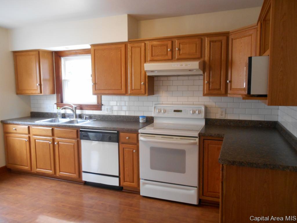 2425 South 11th Street Springfield, IL 62703 - Photo 8 of 28