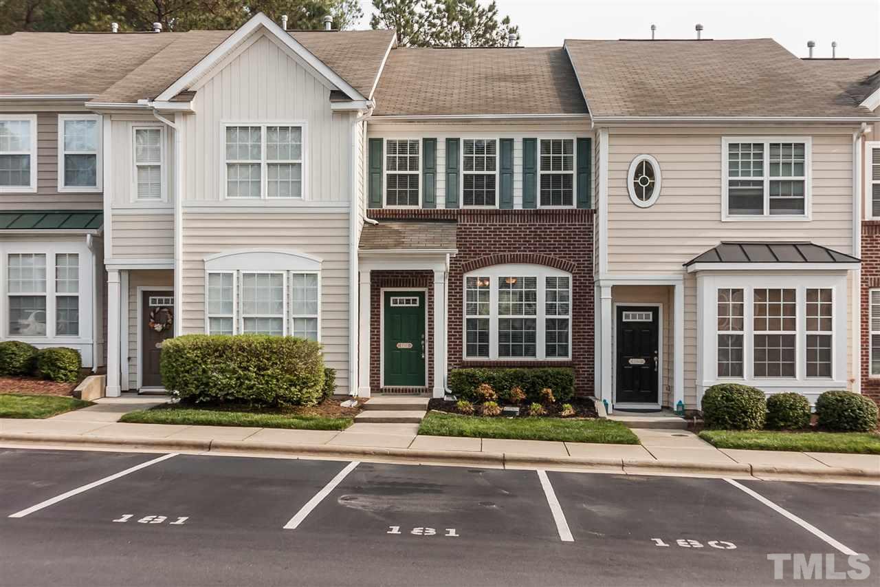 Welcome to this move-in ready townhome in prime Crescent Ridge.