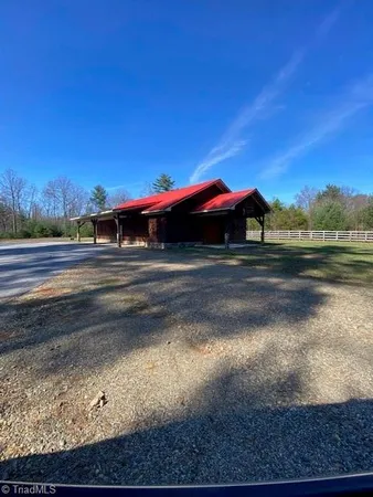 $31,900 | 52 Chestnut Mountain, McGrady, NC 28649