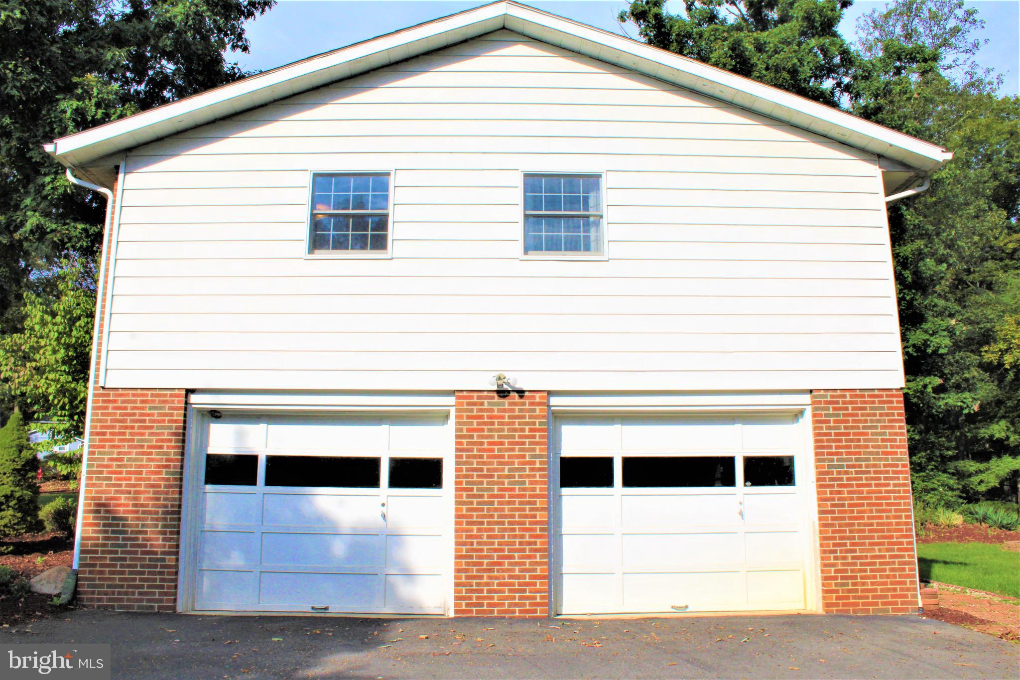14603 Viewcrest Road Southwest Cumberland, MD 21502 - Photo 16 of 79 Garage View 1