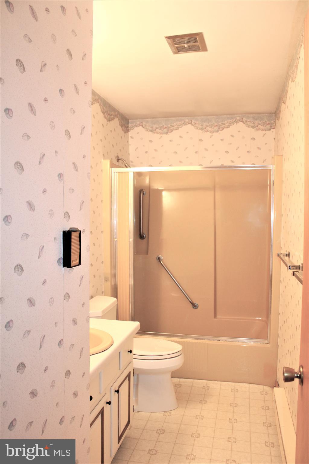 14603 Viewcrest Road Southwest Cumberland, MD 21502 - Photo 58 of 79 Main Level Full Bath View 2