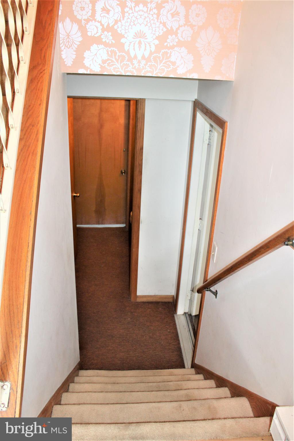 14603 Viewcrest Road Southwest Cumberland, MD 21502 - Photo 64 of 79 Staircase To Lower Level 1