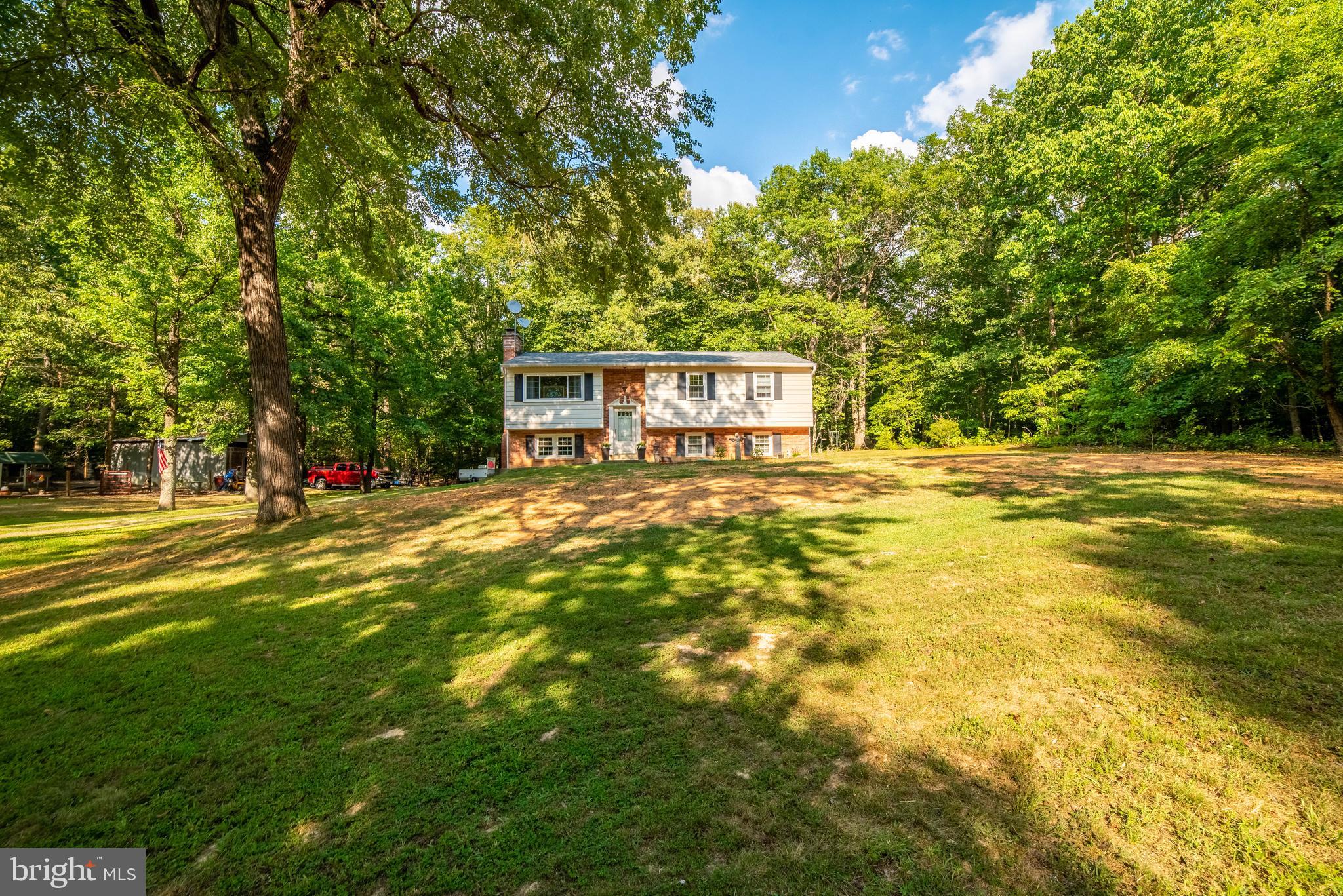 9050 Riverside Road Nanjemoy, MD 20662 - Photo 1 of 27 Privacy galore