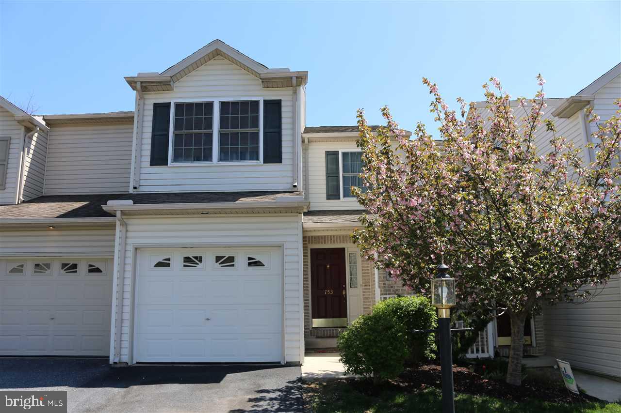 153 Oaklea Road Harrisburg, PA 17110 - Photo 1 of 25 Gallery Image 1