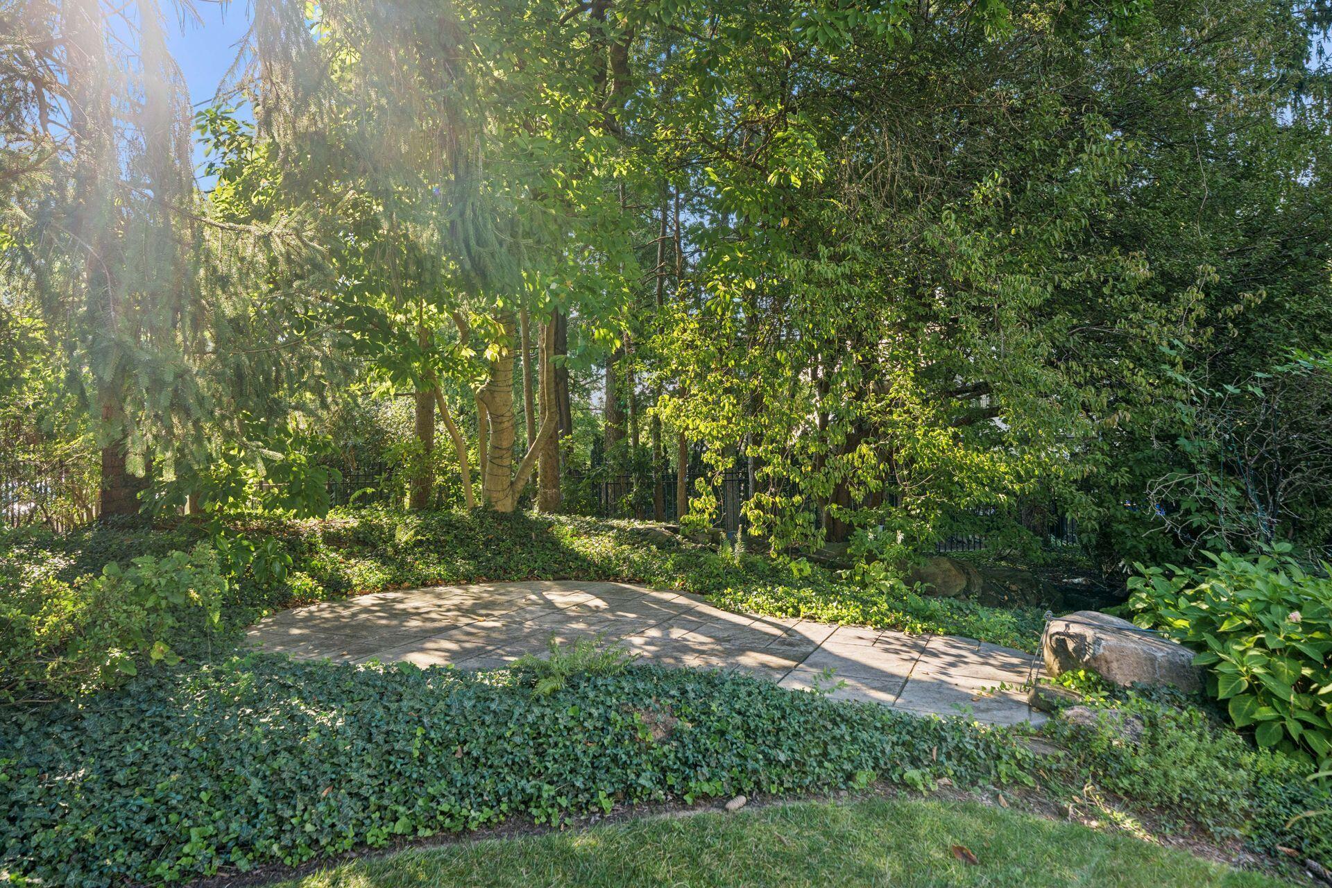 57 Preston Road Columbus, OH 43209 - Photo 133 of 175 Landscaping