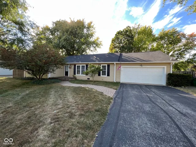$363,999 | 810 Sunblest Boulevard, Fishers, IN 46038