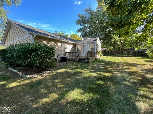 $365,000 | 810 Sunblest Boulevard, Fishers, IN 46038