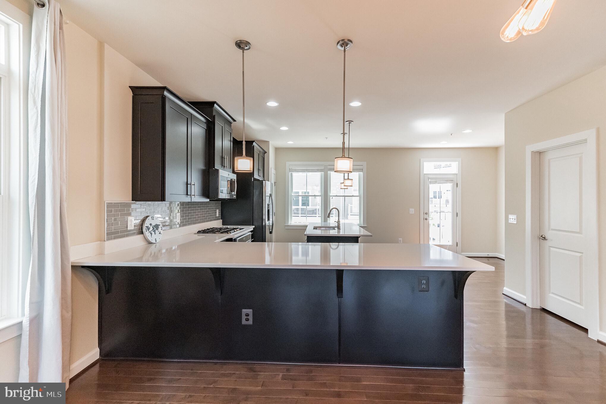 11391 Ridgeline Road Fairfax, VA 22030 - Photo 12 of 37