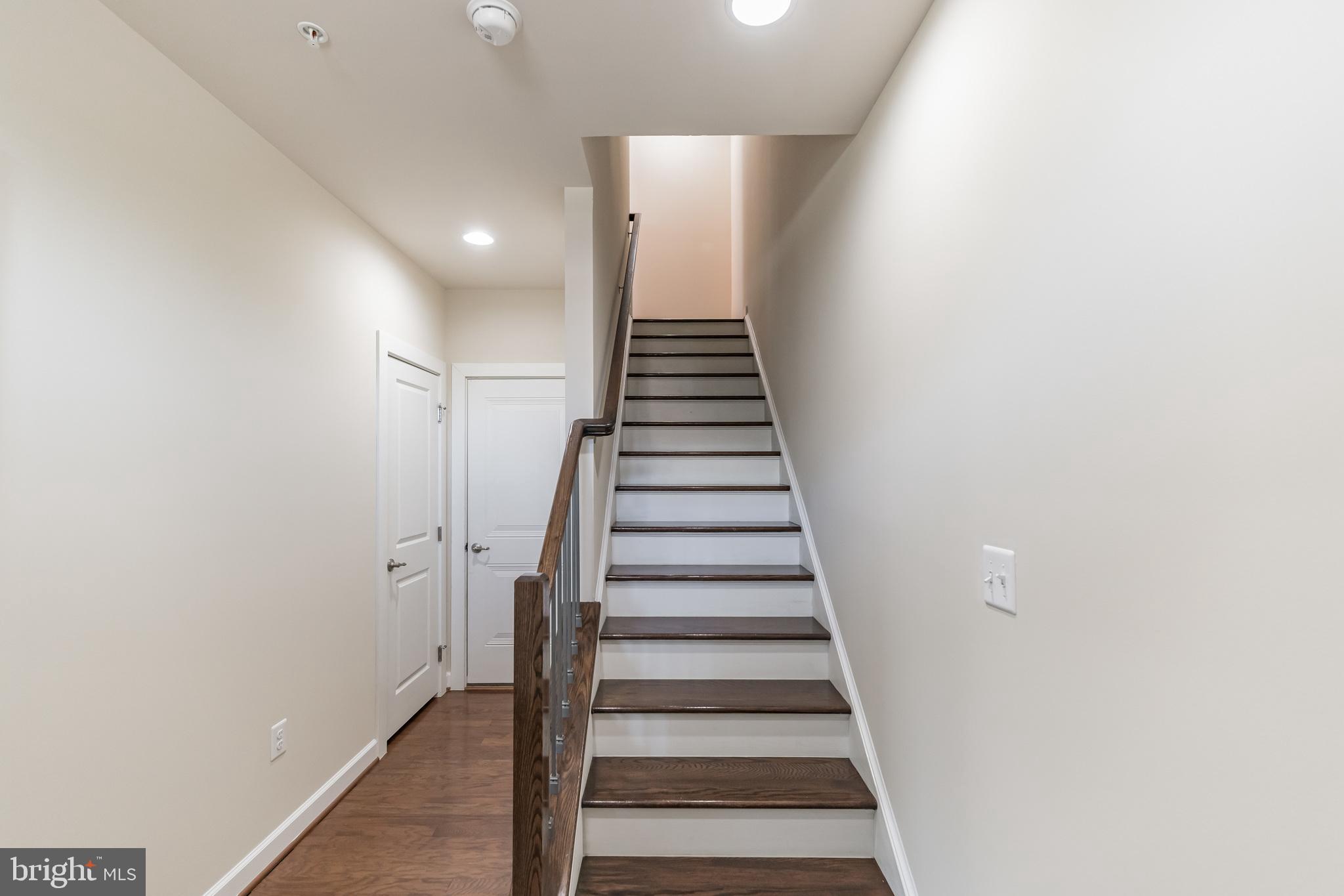 11391 Ridgeline Road Fairfax, VA 22030 - Photo 29 of 37