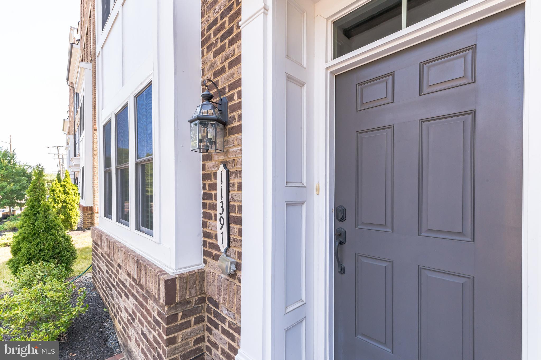 11391 Ridgeline Road Fairfax, VA 22030 - Photo 4 of 37