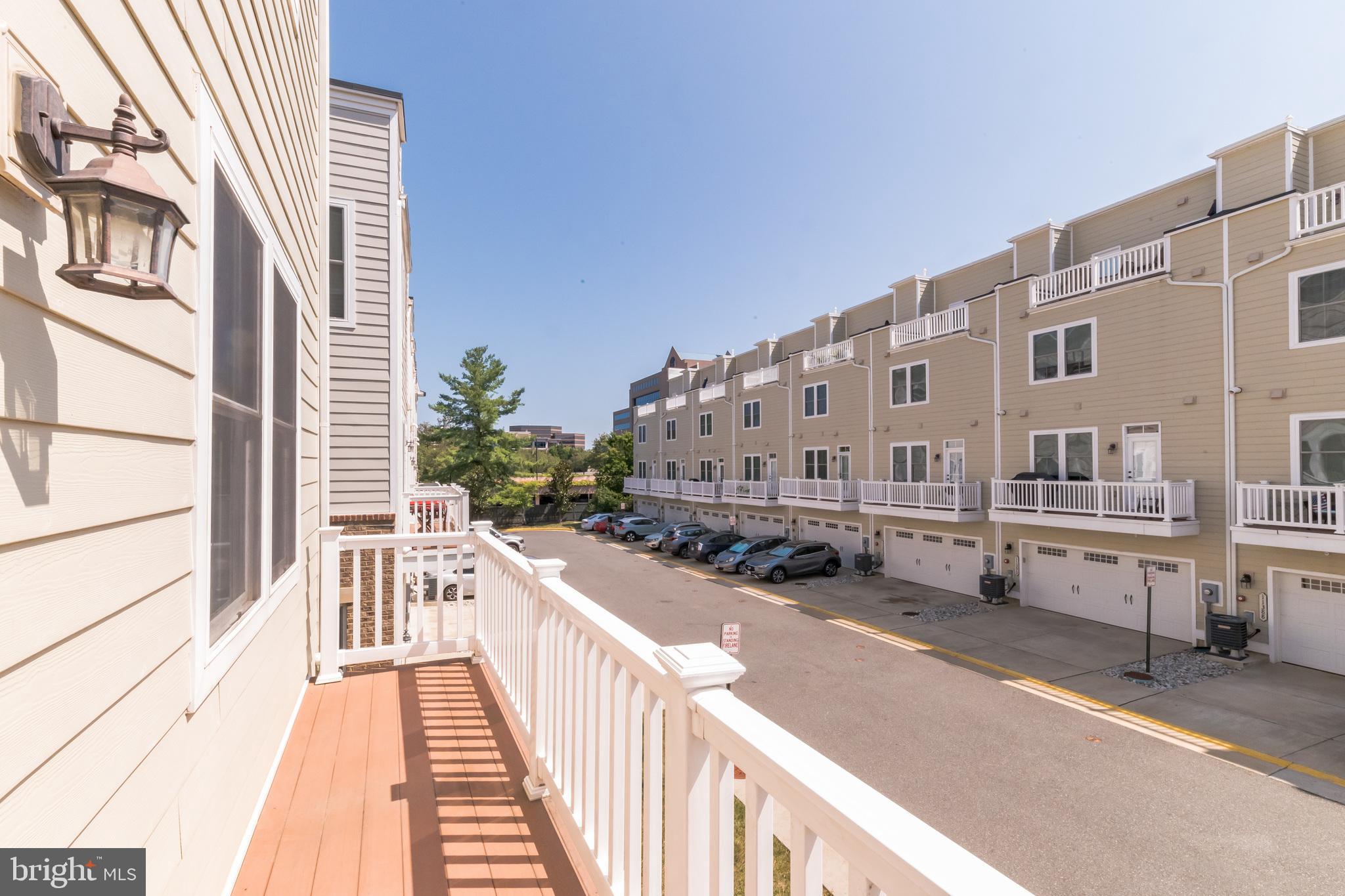 11391 Ridgeline Road Fairfax, VA 22030 - Photo 33 of 37