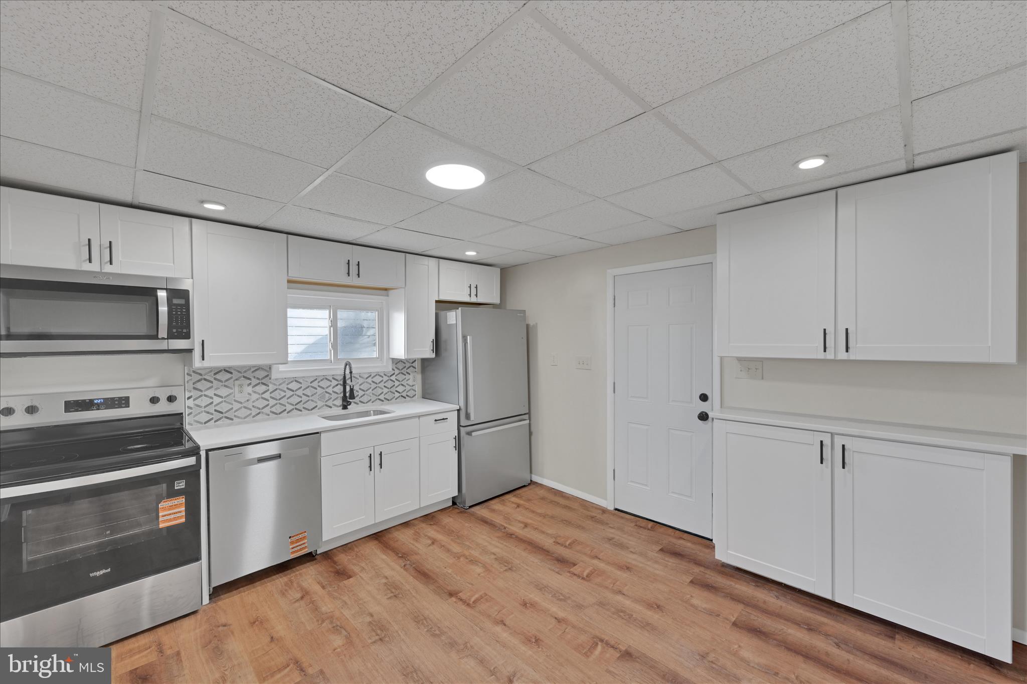 423 Lytle Street Minersville, PA 17954 - Photo 9 of 25 Eat In Kitchen