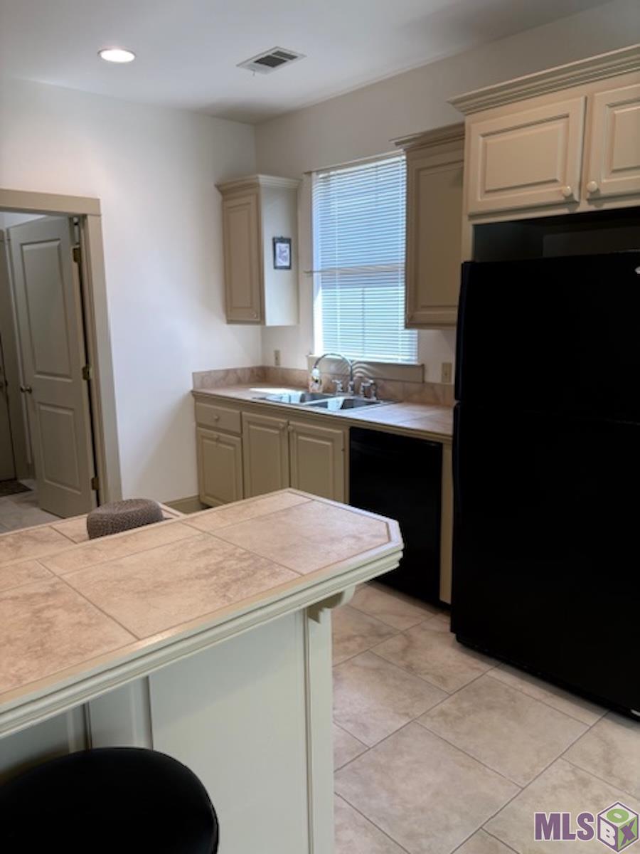 9004 Boone Avenue Baton Rouge, LA 70810 - Photo 4 of 13