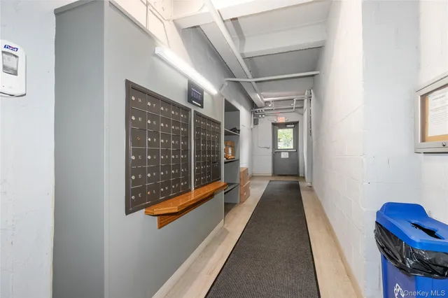 $688,000 | 25 Canterbury Road, Unit 2F, Great Neck, NY 11021