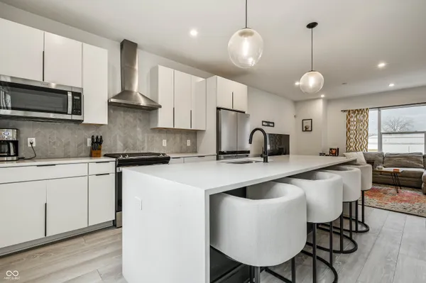 $389,000 | 423 Leota Street, Indianapolis, IN 46203