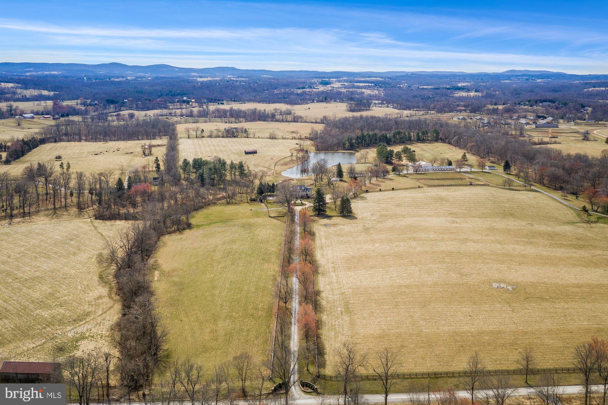 35487 Snake Hill Road Middleburg, VA 20117 - Photo 2 of 59