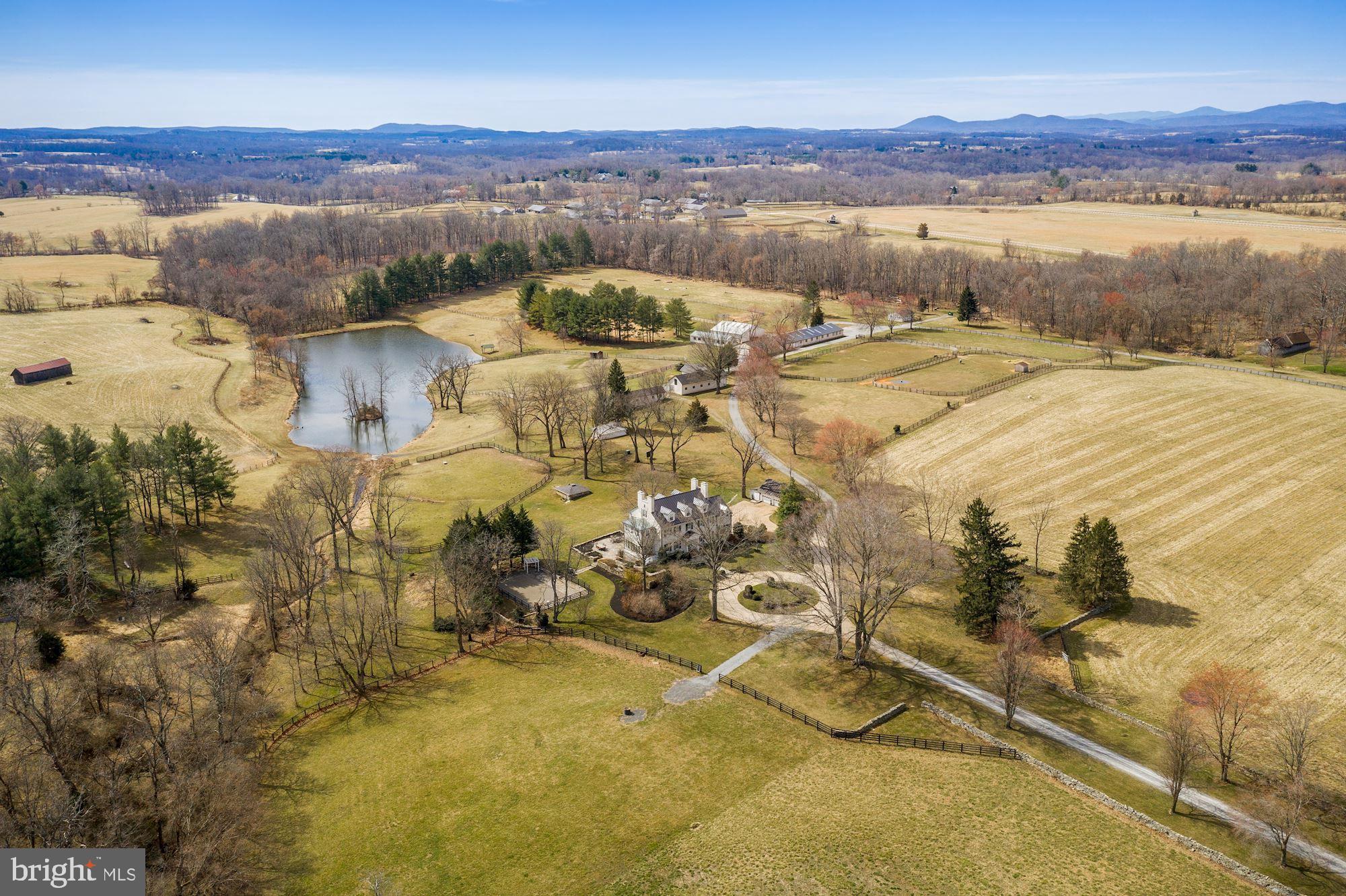 35487 Snake Hill Road Middleburg, VA 20117 - Photo 3 of 59