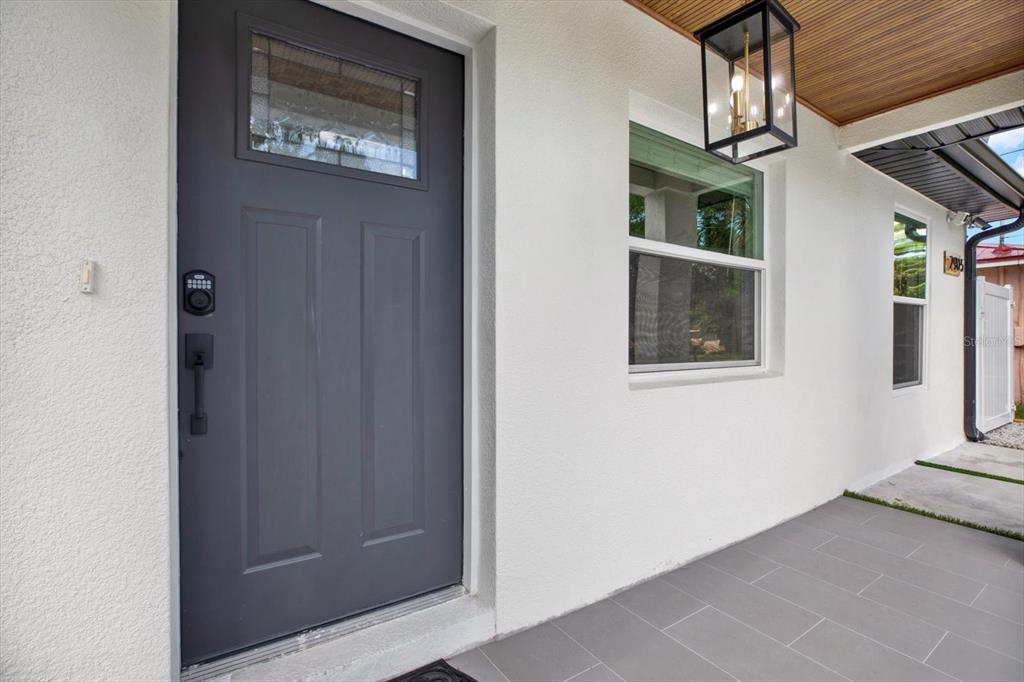 Undisclosed Address Tampa, FL 33607 - Photo 2 of 31