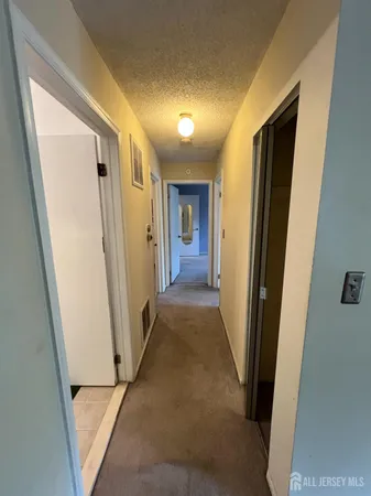 $320,000 | 285 Hampshire Court, Piscataway, NJ 08854